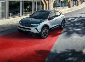 Opel MOKKA X 1.2 100cv Edition in noleggio lungo termine