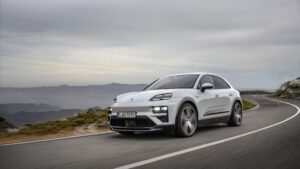 Noleggio lungo termine Porsche Macan 100kwh